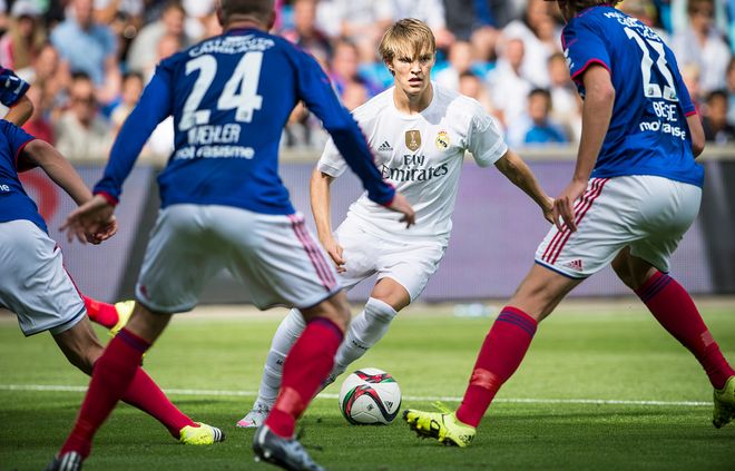 包括冥想 包括冥想