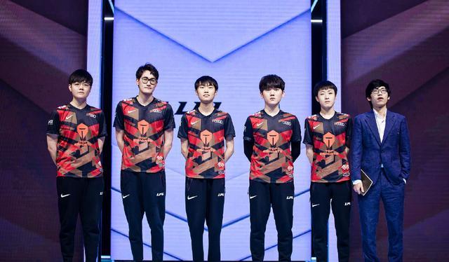 都超乎寻常 都超乎寻常