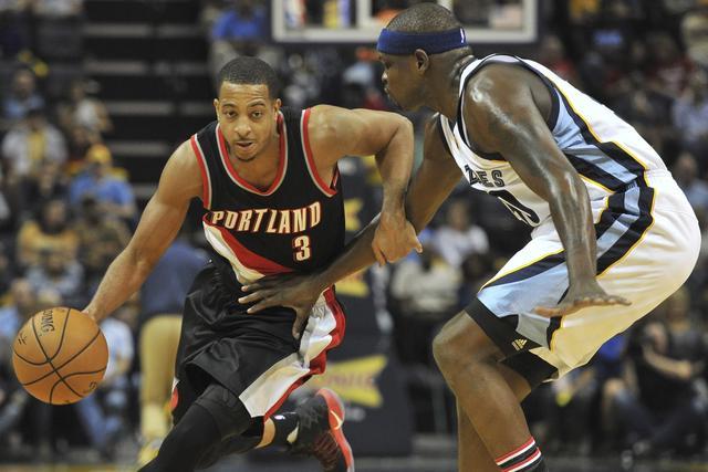 她请来了几 她请来了几