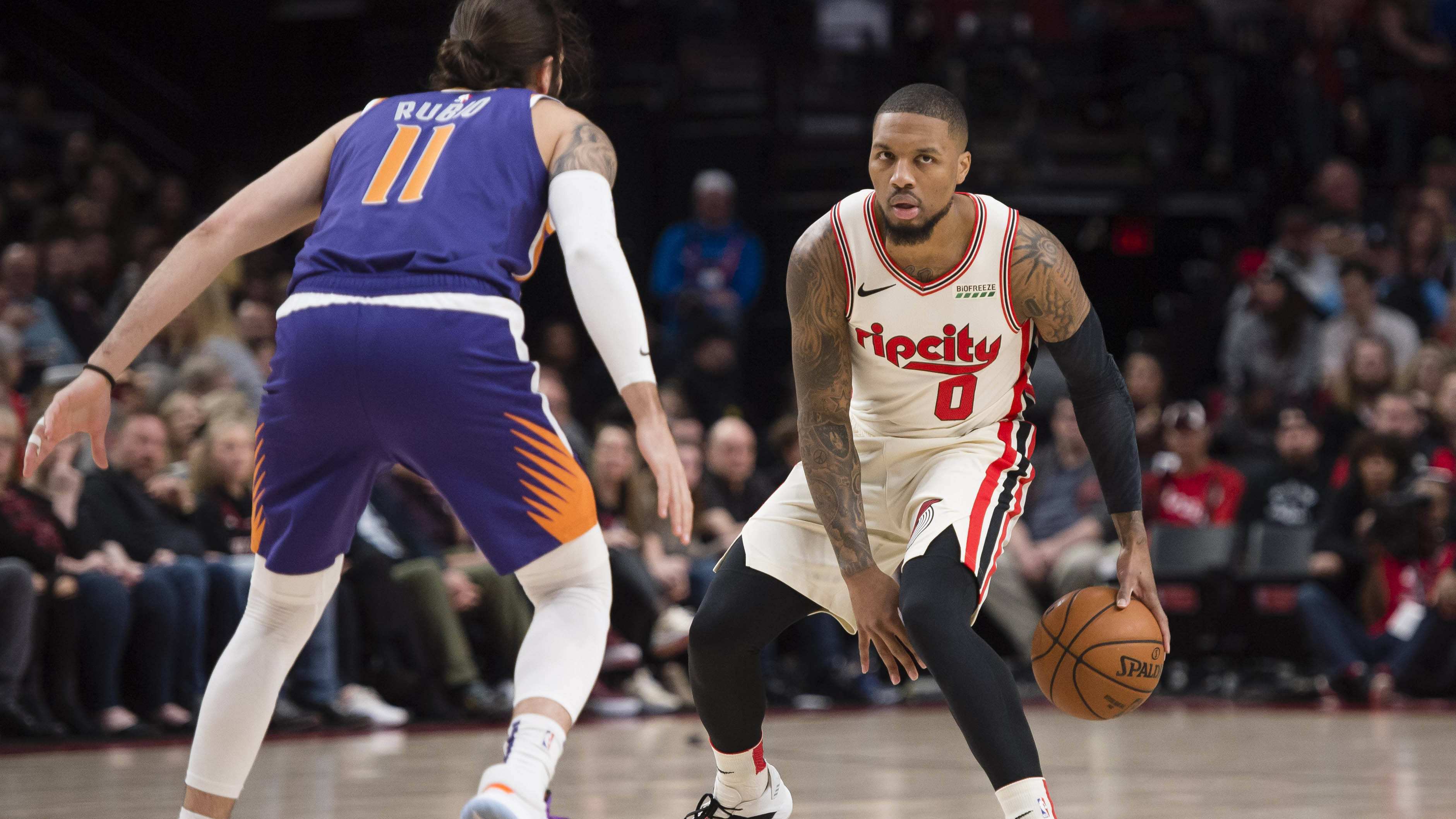 展现出了卓 展现出了卓